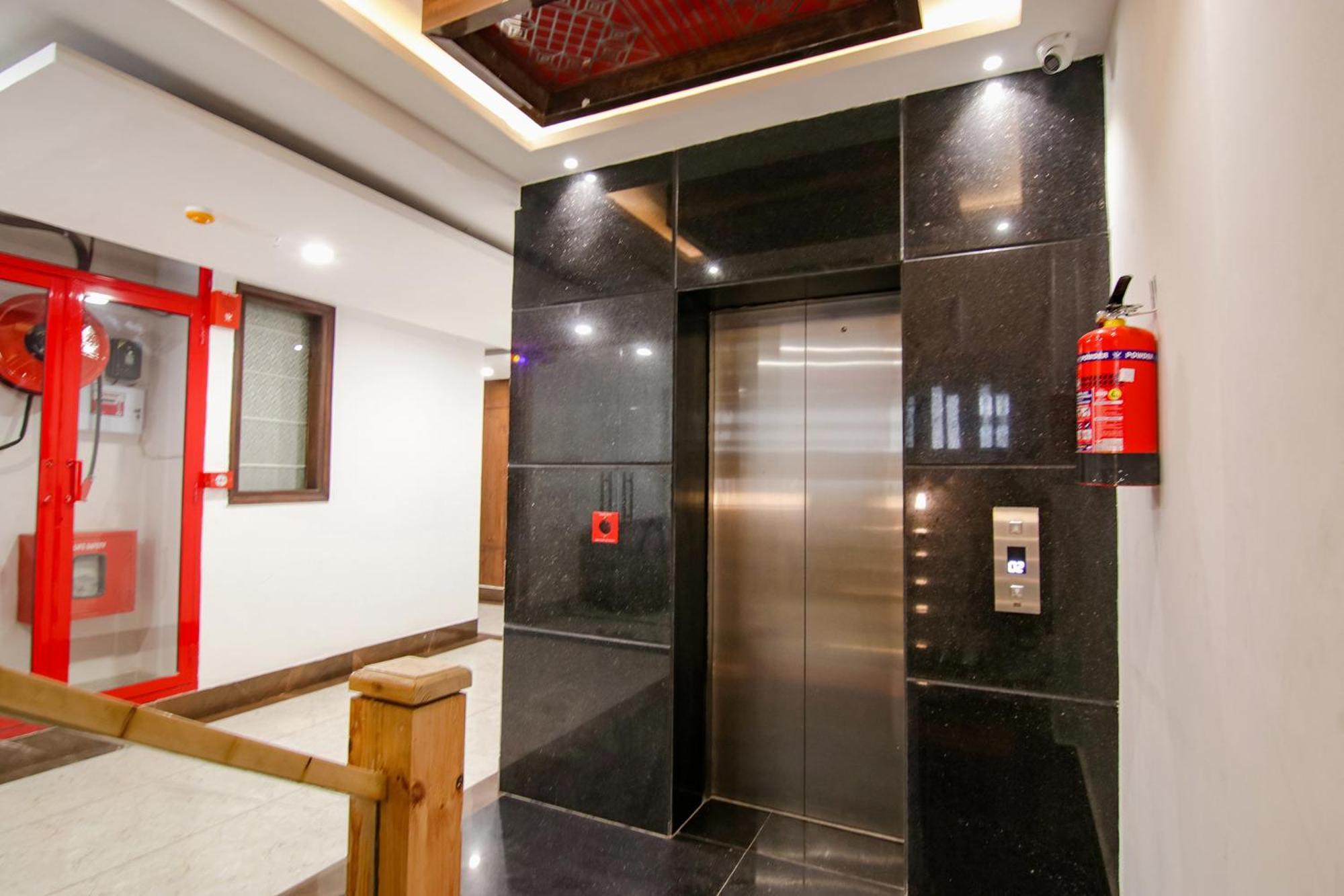 Fabhotel Prism Grand Zirakpur 外观 照片